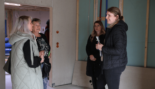 Zahlreiche Interessierte haben den „Tag der offenen Baustelle“ im neuen Humanas-Wohnpark Irxleben besucht und sich über das Konzept des Pflegeunternehmens informiert. Foto: Humanas
